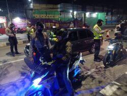 Personel Ditsamapta Polda Banten Perketat Penjagaan Pos Check Point Jayanti Tangerang
