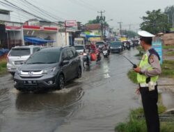 Reaksi Cepat Polsek Cipocok Jaya Urai Kepadatan Arus Lalulintas