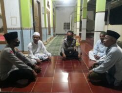 Kapolsek dan Bhabinkamtibmas, Ibadah Memakmurkan Masjid di Wilkum Polsek Pabuaran