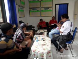 Sering Terjadi kecelakaan Akibat Jalan Rabat Beton Longsor Dan Kurangnya Penerangan Di Desa kertamanah Purwakarta