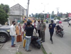 Ops Pendisiplinan Protkes, Polsek Cipocok Jaya Bagikan Puluhan Masker Gratis