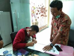 Pengurus Inti PERWAST Tandatangani Akta Notaris