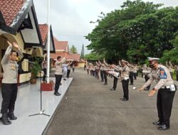 Tingkatkan Kebugaran Tubuh, Kapolres Serang Kota Pimpin Senam AWS