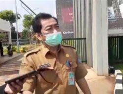 Selesai Diperiksa Kejari Tangsel Kepala Dispora Kota Tangsel Pun Hendak Pukul Wartawan 