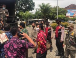 Aksi Unras FK2SMKS, Satsamapta Polres Serkot Gelar Pengamanan dan Awasi Prokes