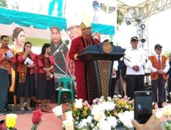 Sandiaga Uno Hadiri Acara Puncak Festival Pesona Aekhula