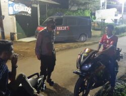 Kanit Binmas Polsek Walantaka Polresta Serkot Patroli Mobile sampaikan himbauan Kamtibmas di malam hari