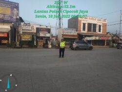 Anggota Lantas Polsek Cipocok jaya polresta Serkot Laksanakan pengaturan di TOL.Cipocok jaya Antisipasi Kemacetan Aktifitas pagi