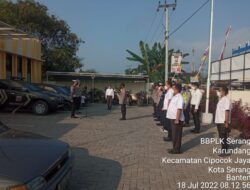 Kanit Lantas Pimpin Apel Pagi di Polsek Cipocok jaya Polresta Serkot