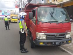 Demi Terciptanya Situasi Kondusif Jalan Raya Satlantas Polresta Serkota Tertibkan Truck ODOL