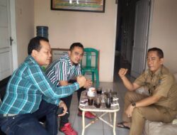 Anggota Intelkam polsek Kramatwatu Jalin Silaturahmi dengan Ketua APDESI kecamatan Kramatwatu 