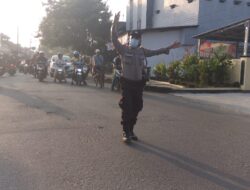 Gatur Lalu lintas Di Simpang Lima Calung Kota Baru Polsek Serang Agar Harkamtibcarlantas.