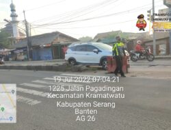 Polsek Kramatwatu Polresta Serkot Lakukan Pengaturan Antisipasi Kemacetan Serta Kecelakaan Lantas