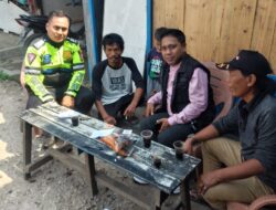 Implementasikan Comander Wish Kapolda Banten, Anggota lantas Polsek Kramatwatu Polresta Serkot Yuk Ngopi Wae bersama karang Taruna