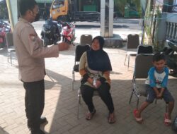 Polsek Baros Polresta Serkot Mengimbau Mematuhi Prokes Menggunakan Masker kepada Nasabah Bank BJB