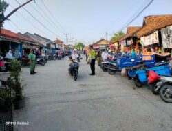 Personil Polsek Waringinkurung Polresta Serkot Laksanakan Gatur Pagi Di Depan Pasar Waringinkurung