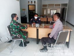  Anggota Bhabin Polsek Cipocok jaya Polresta Serkot Patroli Kewilayahan, Kunjungi Pos Satpam 