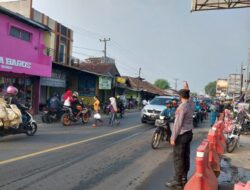 Polsek Baros Polresta Serkot Lakukan Pengaturan Lalu Lintas