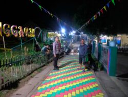 Bhabinkamtibmas Polsek Taktakan Polres Serkot Gotong Royong Dengan Warga Membangun Pos Kamling