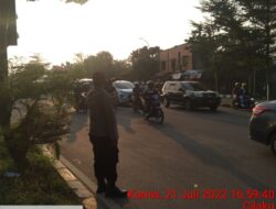 Antisipasi Kemacetan Lalulintas Polsek Curug Polresta Serkot Pengaturan Lalulintas di TL Boru