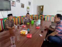 Kapolsek Baros Polresta Serkot Sambang Kepala Desa Sukamanah