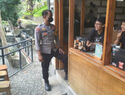 Sambang Pedagang, Ka SPK Polsek Taktakan Polresta Serkot Jalin Mitra Kamtibmas