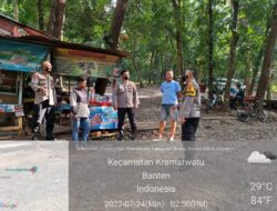 Panit Binmas Polsek Kramatwatu Polresta Serkot Pimpin Pengamanan dan Pengawasan Prokes di Tempat Wisata