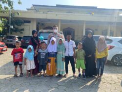 Bhabinkamtibmas Polsek Cipocok Jaya Polresta Serkot Dampingi Anak Yatim Piatu Untuk Menerima Satunan.