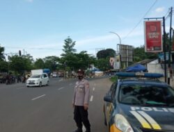 Antisipasi kemacetan sore Hari, Polsek Curug Polresta Serkot Gatur Pagi Di Tol Boru