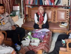 Anggota Polsek Kasemen Polresta Serkot Anjangsana dengan Kepala Sekolah SDN Karangantu