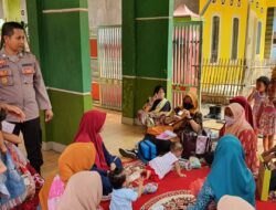 Kegiatan Posyandu dan Pemberian Vitamin Pada Anak Dihadiri Bhabin Polsek Taktakan Polres Serkot