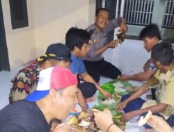 Anggota Polsek Kramatwatu Silaturami Kepada Warga Desa Pamengkang Sekaligus Makan Bersama