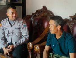 Menyampaikan Pesan Kamtibmas Melalui Sistem Door to Door oleh Anggota Polsek Waringinkurung Polresta Serkot