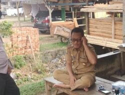 Anggota Polsek Curug Polresta Serkot Jalin Kedekatan dengan Warga