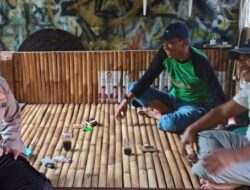 Personel Polsek Curug Polresta Serkot Ajak Warga Binaannya Untuk Aktifkan Pos Kamling