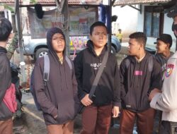 Personel Polsek Baros Polresta Serkot Berikan Imbauan Pada Beberapa Pelajar Saat Di Jalan