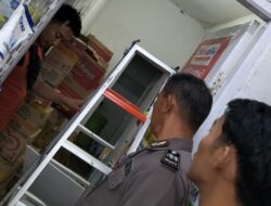 Personil Polsek Kramatwatu Polresta Serkot Mengecek Mini Market Ketika Berpatroli Di Daerah Hukum
