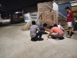 Anggota Piket Polsek Taktakan Polresta Serkot Cegah Gangguan Kamtibmas dengan Berpatroli Dialogis Malam Hari 