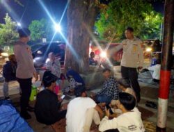 Patroli Polsek Kasemen Beri Himbauan Prokes dan kamtibmas ke Warga Masyarakat yang sedang kumpul.