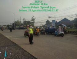 Untuk Mengantisipasi Kemacetan Lalulintas Polsek Cipocok Jaya Polresta Serkot Gatur Pagi Hari Di Jalan Kiarjurum