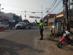 Anggota Lantas Polsek Kramatwatu Polresta Serkot Laksanakan Pengaturan Pagi