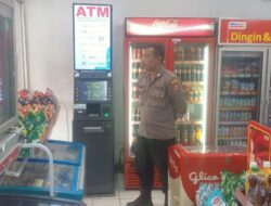  Personil Polsek Pabuaran Polresta Serkot Patroli Mini Market