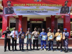 Kapolres Probolinggo Pimpin Upacara Korp Kenaikan Pangkat Pengabdian Serta Berikan Penghargaan Terhadap Para Anggota Polri dan Masyarakat Berprestasi