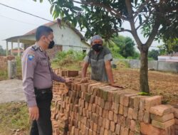 Untuk Menjalin Sinergitas, Personil Polsek Taktakan Polresta Serkot Melaksanakan Sambang dan Memberikan Himbauan Kamtibmas Kepada Warga