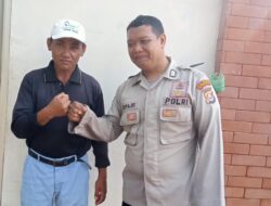 Bhabinkamtibmas sambang desa ke warga Binaannya di Perm. BMW di Ds. Wanayasa