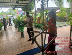 Pengamanan dan Himbauan di Wisata water boom Oleh Personel Polsek Curug Polres Serkot