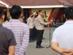 Wakapolresta Serkot Pimpin Apel pagi Personel Polresta Serkot dilapangan Hitam