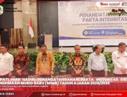 BUPATI NIAS HADIRI KEGIATAN KONSOLIDASI SPMB DAN PENANDATANGANAN PAKTA INTEGRITAS TAHUN 2025