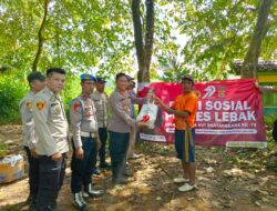 Menyambut HUT Bhayangkara Polsek Bojongmanik Polres Lebak Bagikan Bansos Untuk Warga