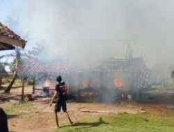 Naas Rumah Milik Surni salah satu warga Tanjungan Cikeusik di lalab si jago merah